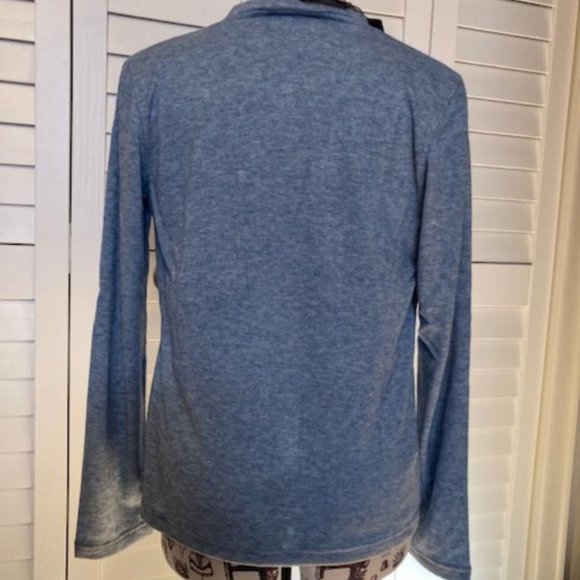 Conquista Light Blue Melange Knit V-Neck Top (L/42) - Picture 2 of 6